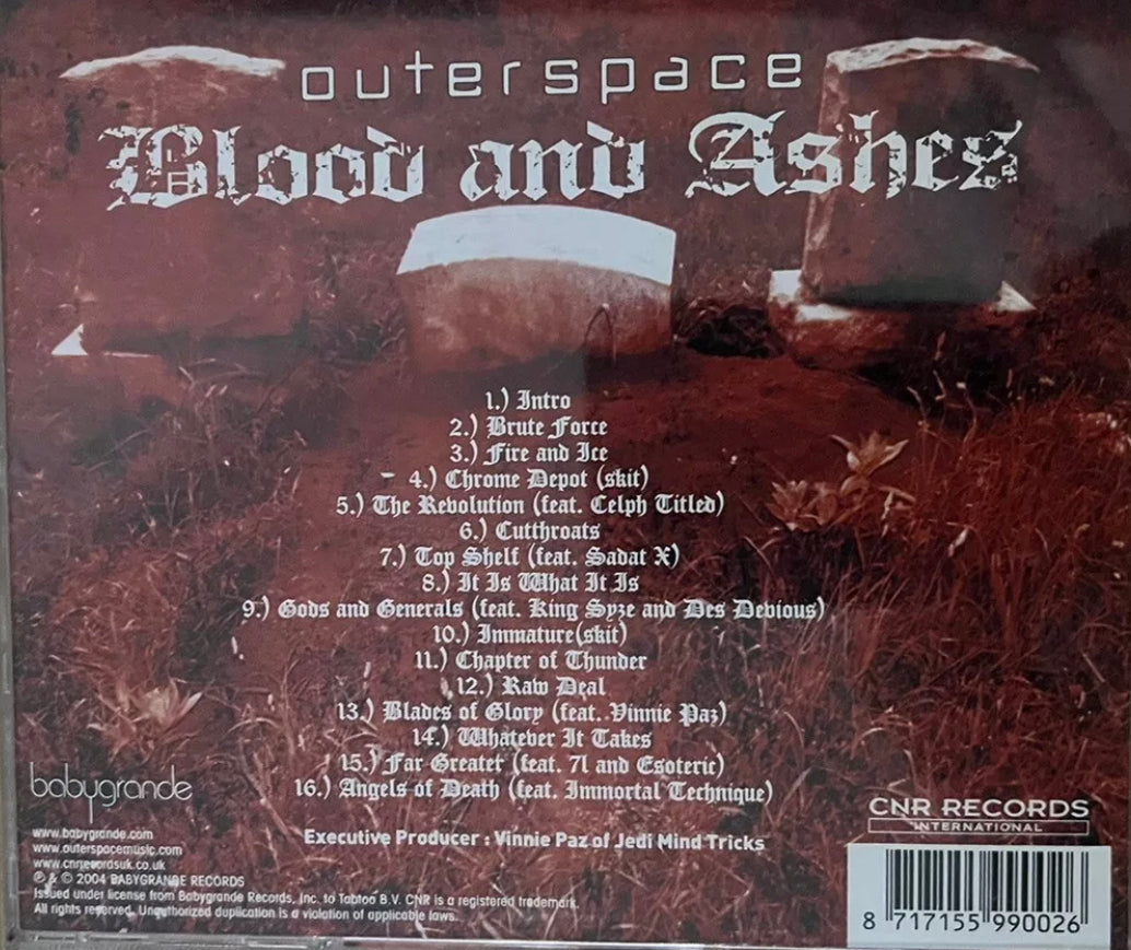 Espacio exterior - Sangre y cenizas